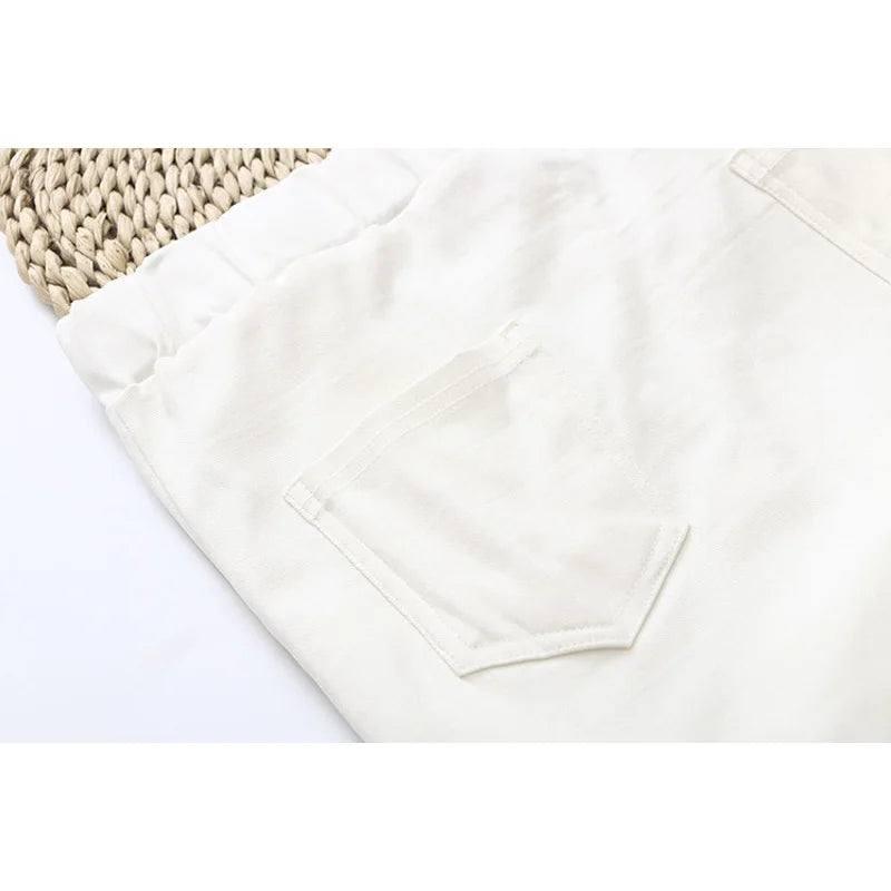 Chic White Trousers for Versatile Outfits-5